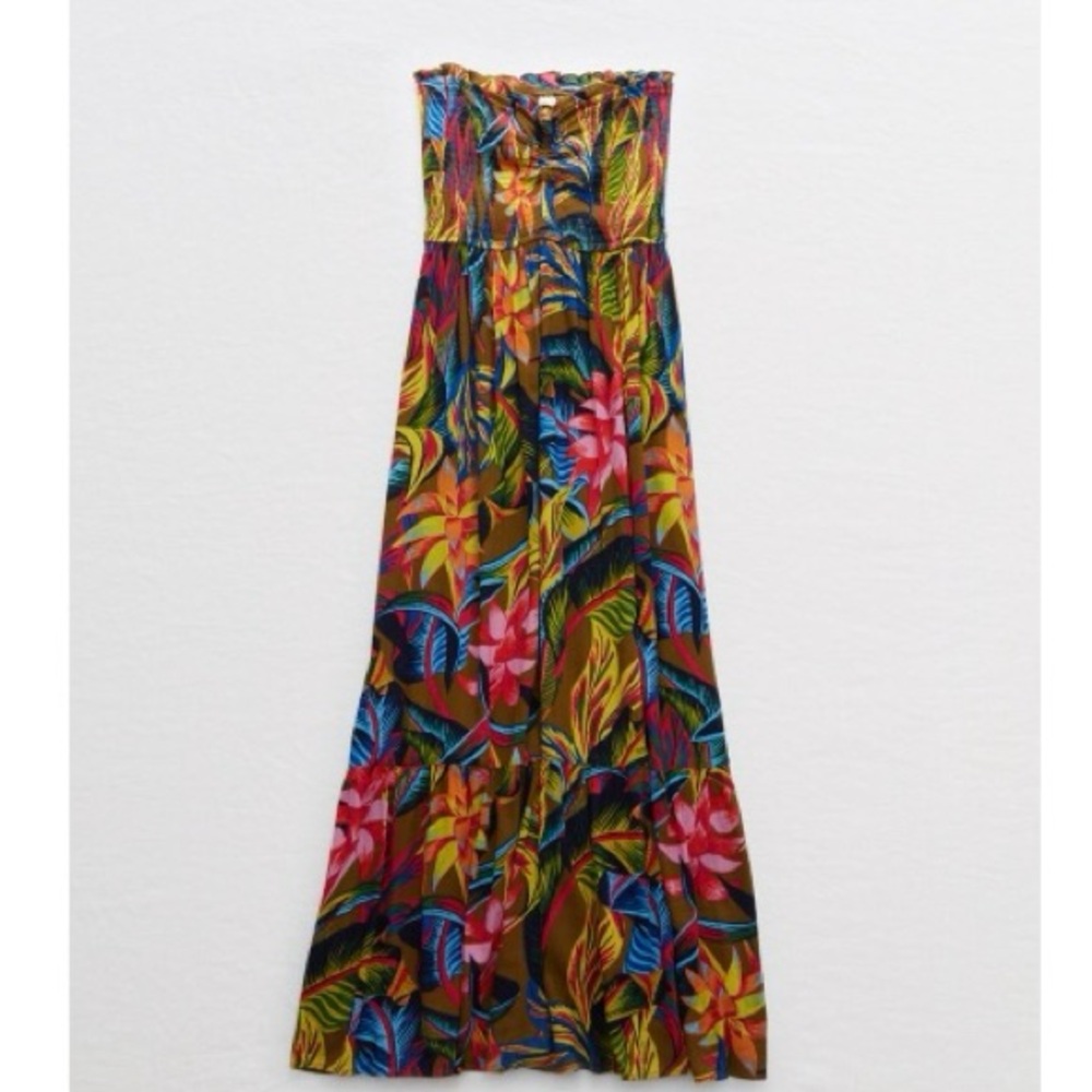 aerie Smocked Midi Dress
Colour - Heirloom 
Size - Large